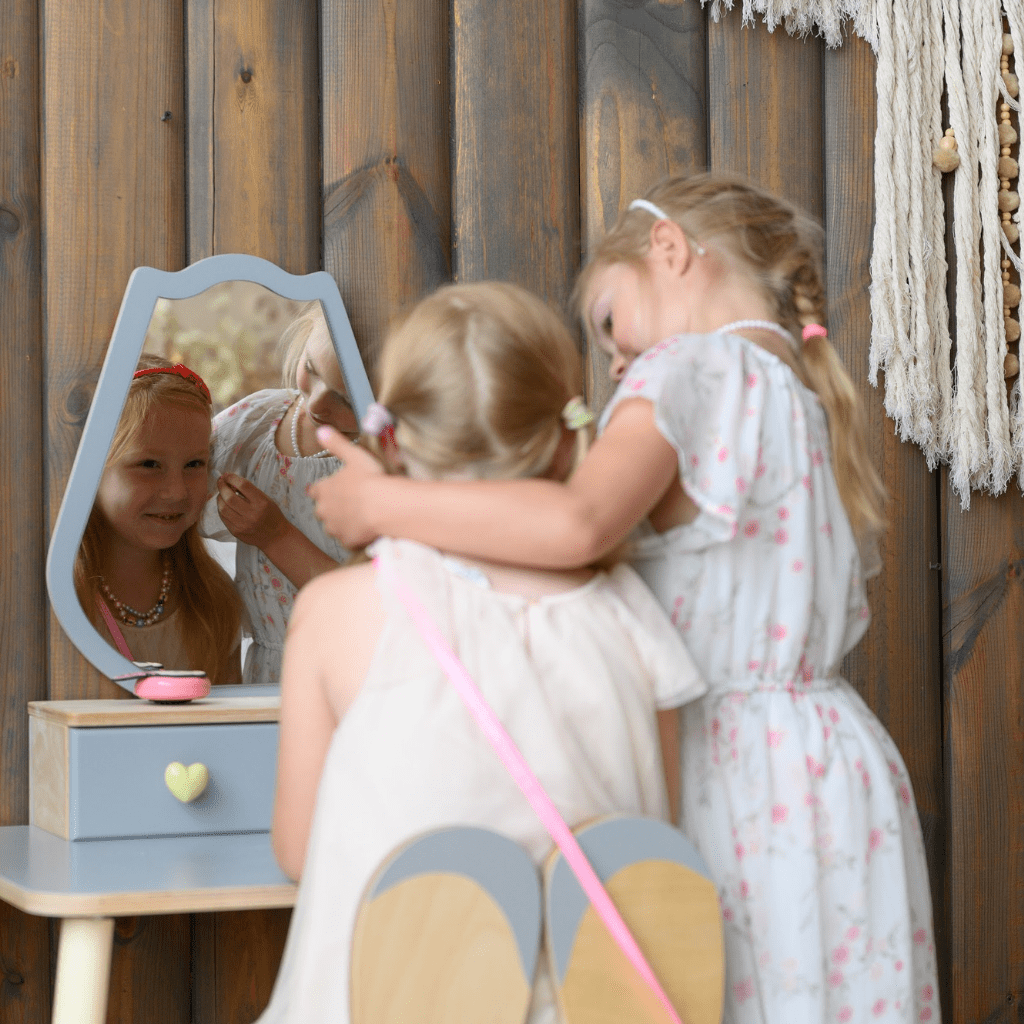 Coiffeuse Enfant "Tulipe" – Design Floral & Miroir (Bois Naturel) en Gris | Decoração Tinitto – Fabrication européenne