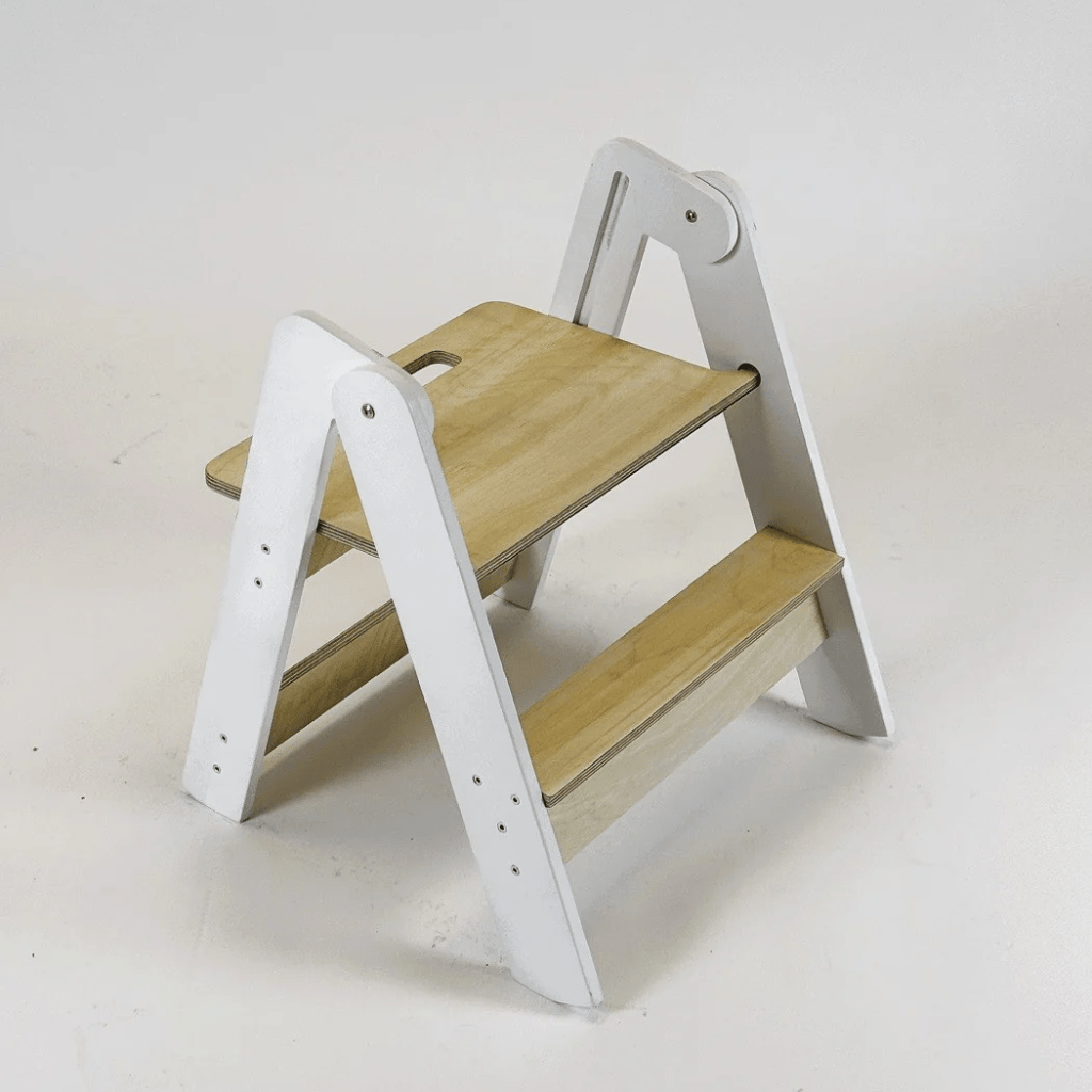 Taburete infantil pequeño de madera en color blanco | Motricidade Tinitto – Fabricación europea