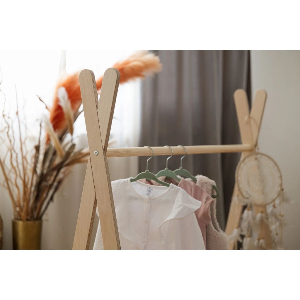 Perchero Infantil Tipi en Madera Natural | muebles Tinitto – Fabricación europea