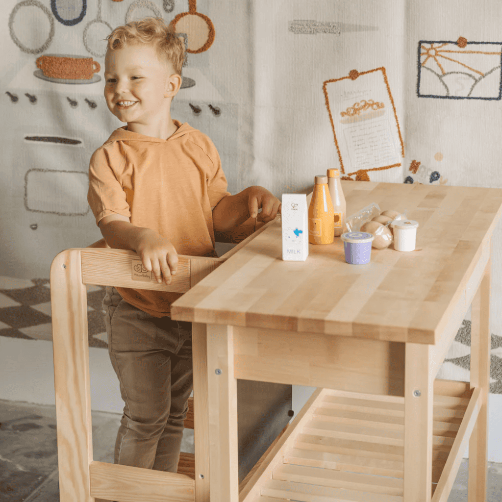 Tower Kitchen Helper for Kids in Black | Motricidade Tinitto – European manufacturing
