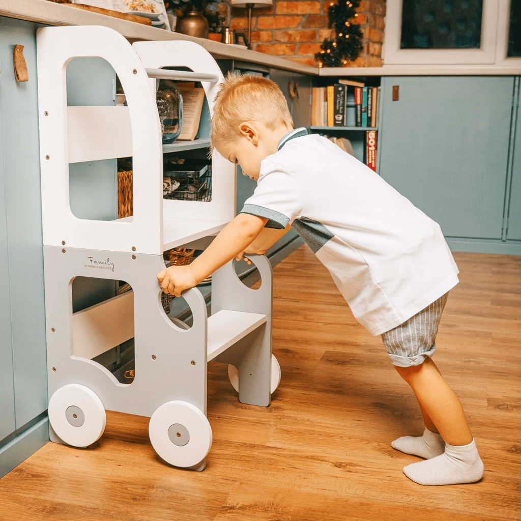 Tour d'Observation Convertible "Little Car" – Bureau & Marchepied 2 - en - 1 en Blanc/Bois | Motricidade Tinitto – Fabrication européenne