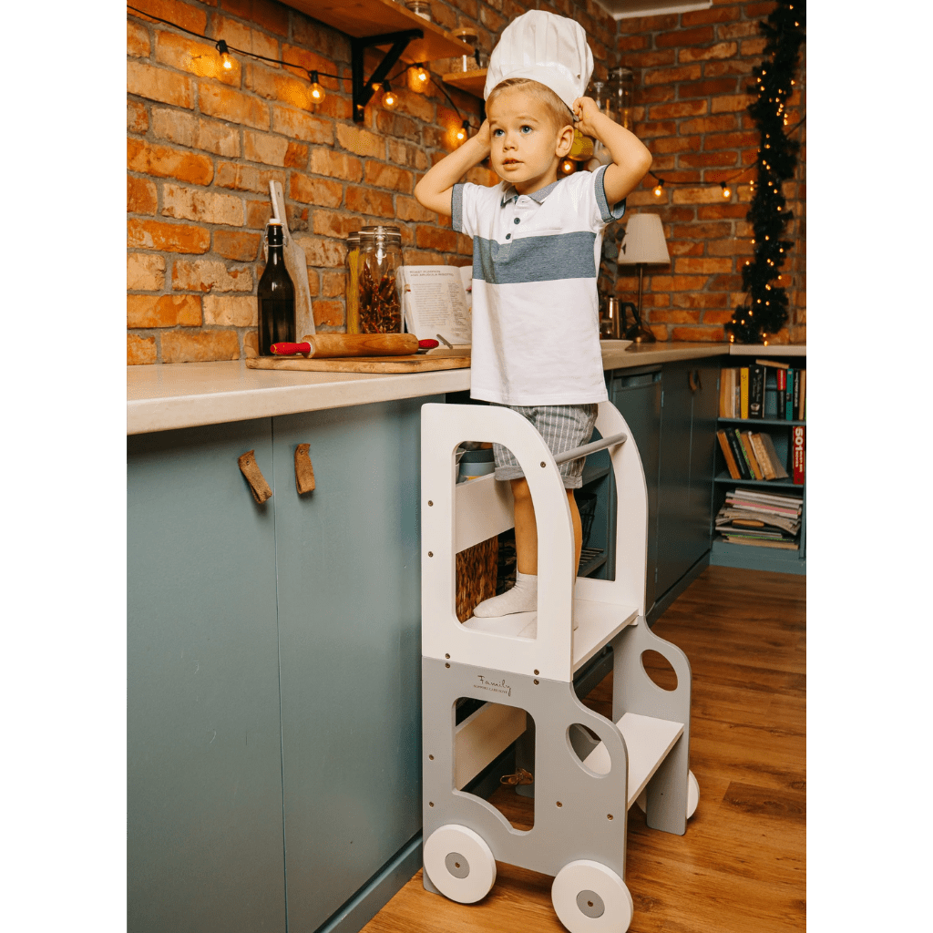 Tour d'Observation Convertible "Little Car" – Bureau & Marchepied 2 - en - 1 en Blanc/Bois | Motricidade Tinitto – Fabrication européenne