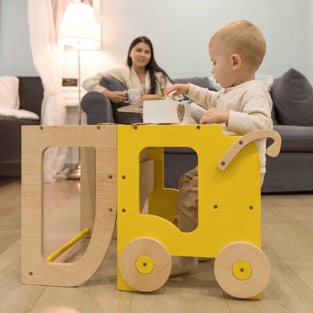 Tour d'Observation "Le Chariot" – Bureau & Éveil 2 - en - 1 en Jaune/Bois | Motricidade Tinitto – Fabrication européenne