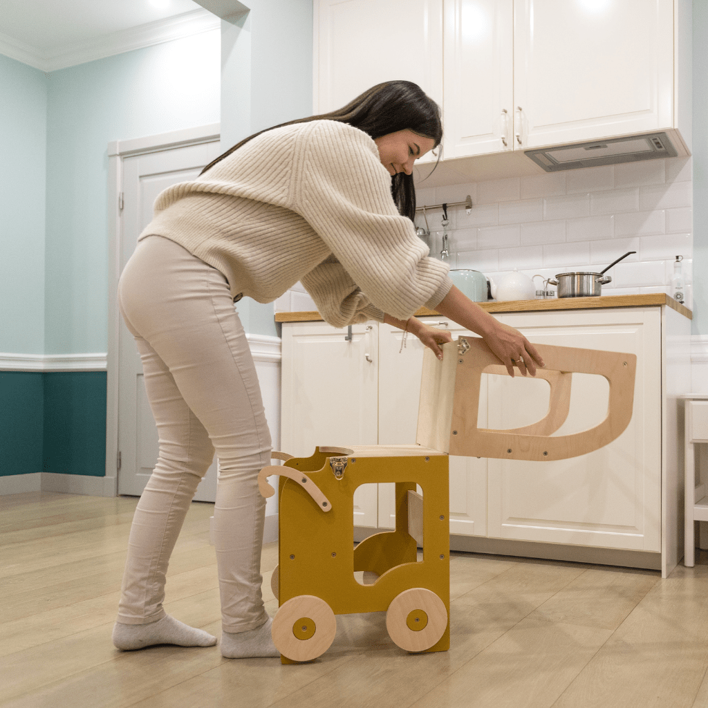 Tour d'Observation "Le Chariot" – Bureau & Éveil 2 - en - 1 en Pink/Gris | Motricidade Tinitto – Fabrication européenne