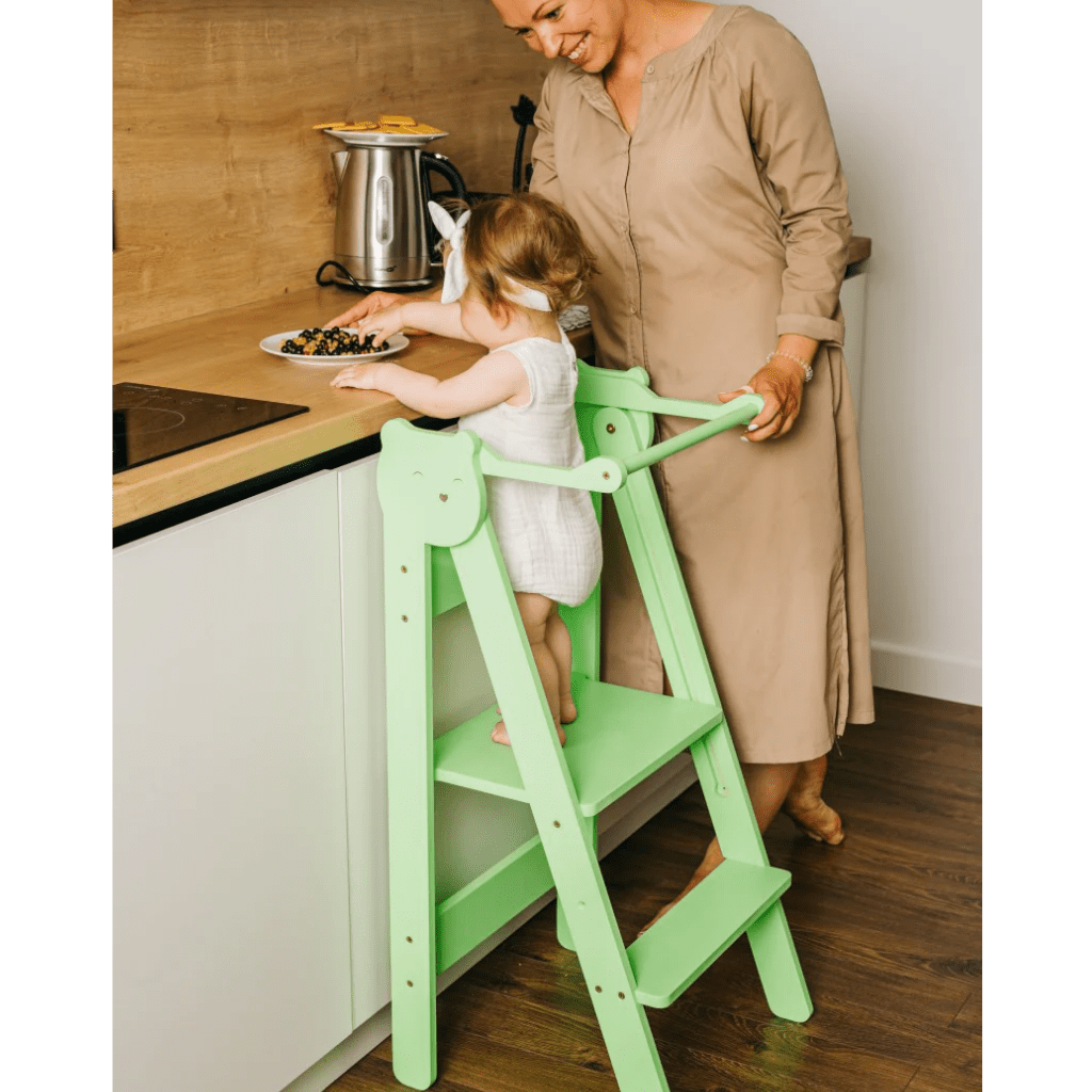 Tour d’Observation Montessori Compacte et Sécurisée en Terracota/Bois | Motricidade Tinitto – Fabrication européenne