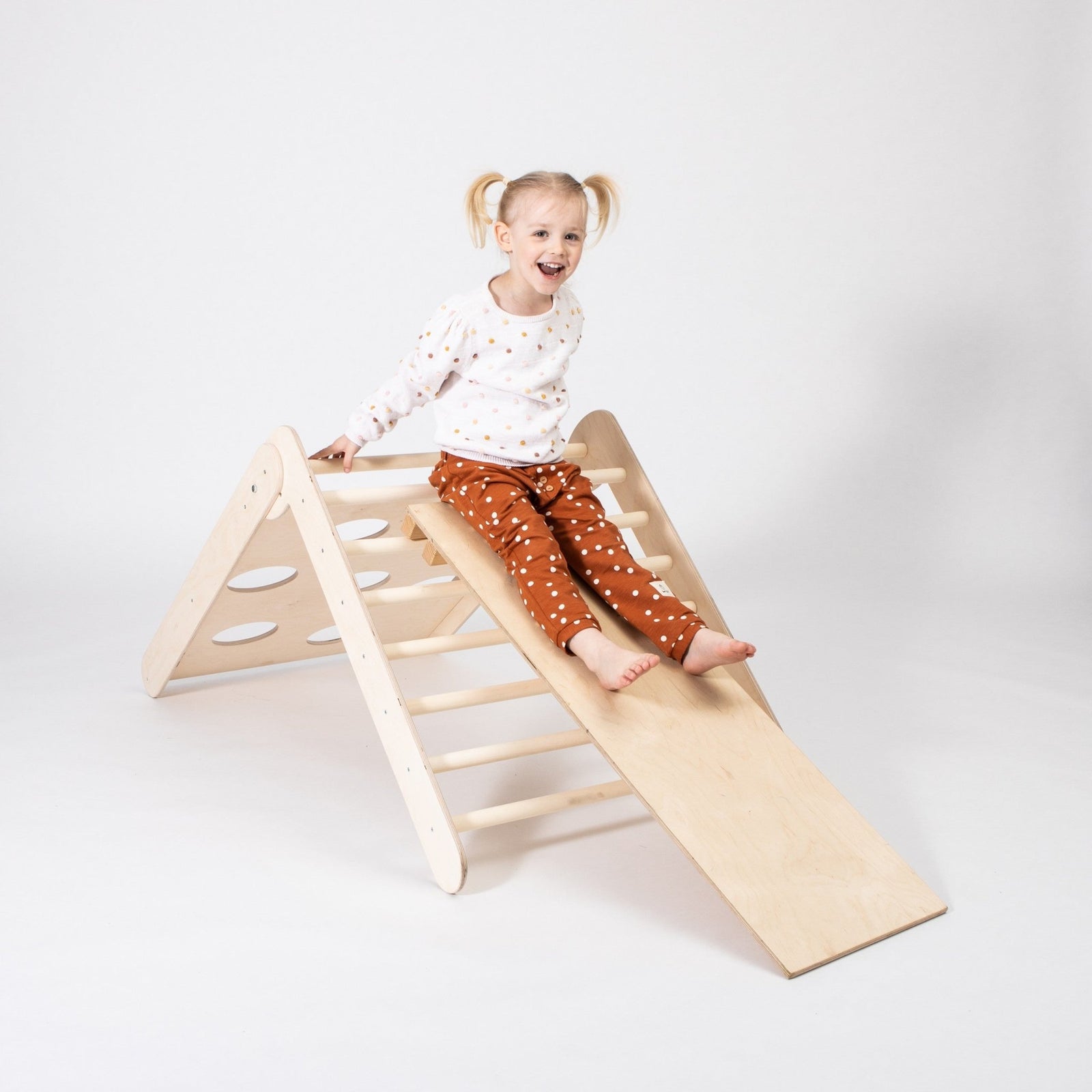 Triangle d’Escalade Montessori Pliable 2 - en - 1 avec Rampe en | Motricidade Tinitto – Fabrication européenne