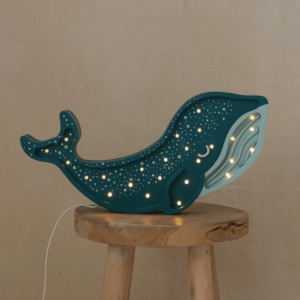 Veilleuse Baleine en Bois de Pin en Brun | Decoração Tinitto – Fabrication européenne