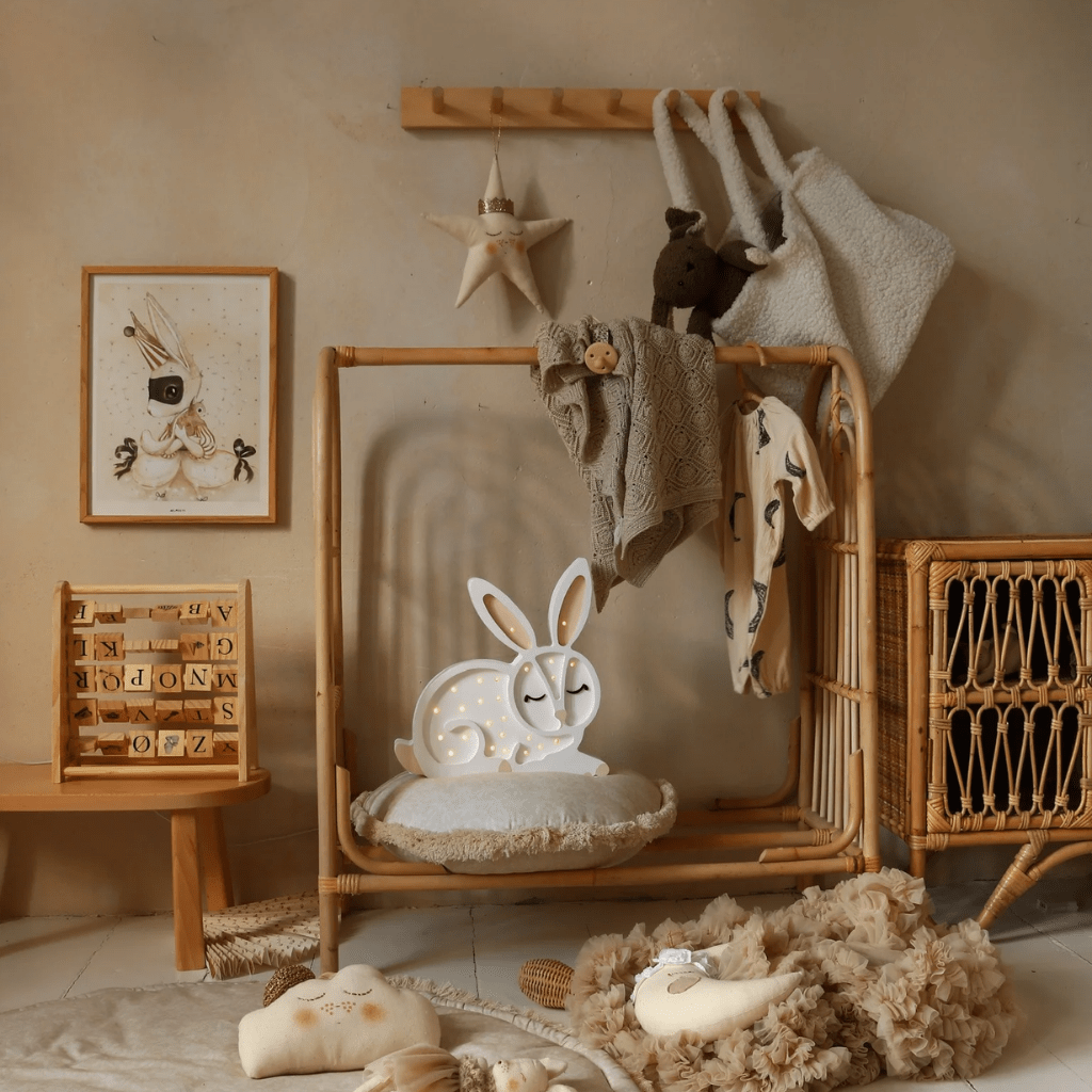 Veilleuse Lapin en Bois de Pin en Gris clair | Decoração Tinitto – Fabrication européenne