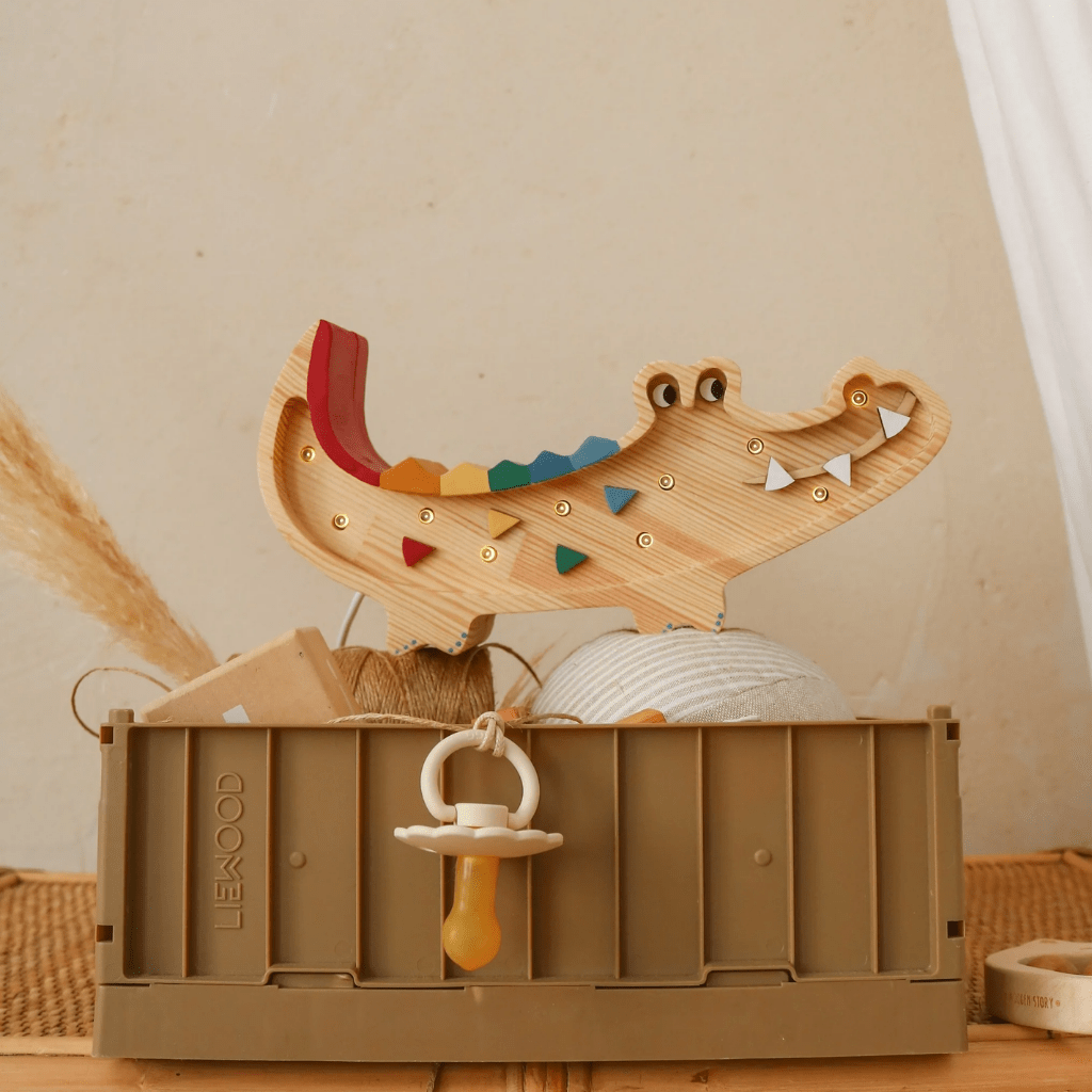 Veilleuse Mini Crocodile en Bois de Pin en Vert | Decoração Tinitto – Fabrication européenne