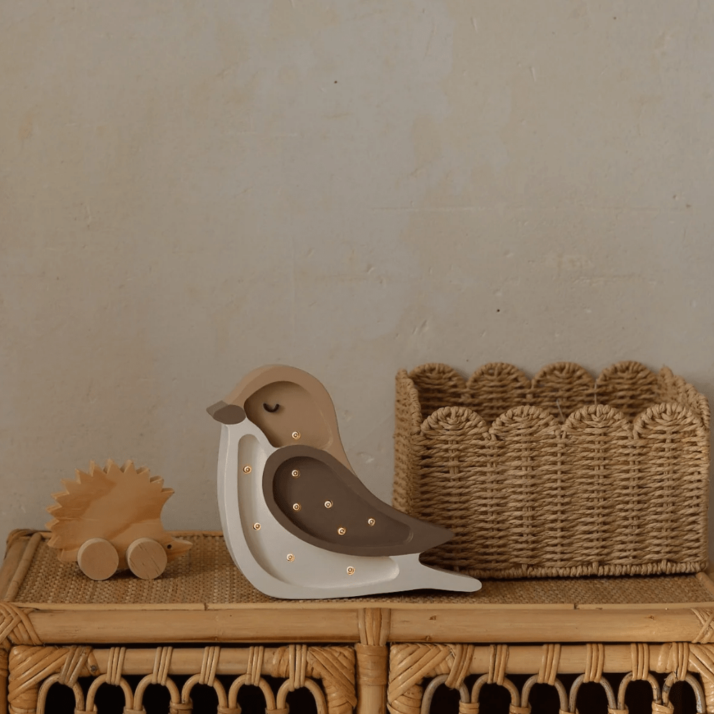 Veilleuse Mini Oiseau en Bois de Pin en Brun | Decoração Tinitto – Fabrication européenne