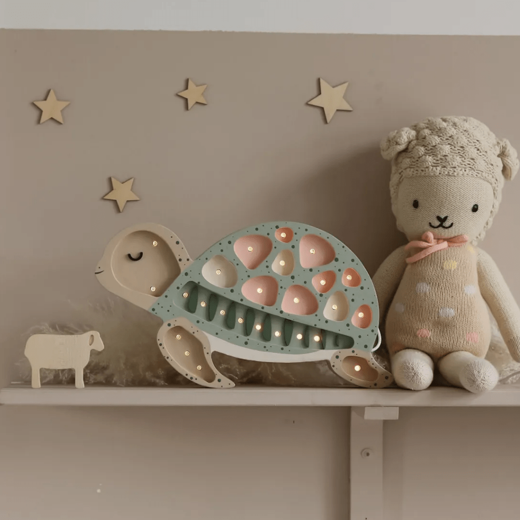 Veilleuse Tortue en Bois de Pin en Ocean | Conforto Tinitto – Fabrication européenne