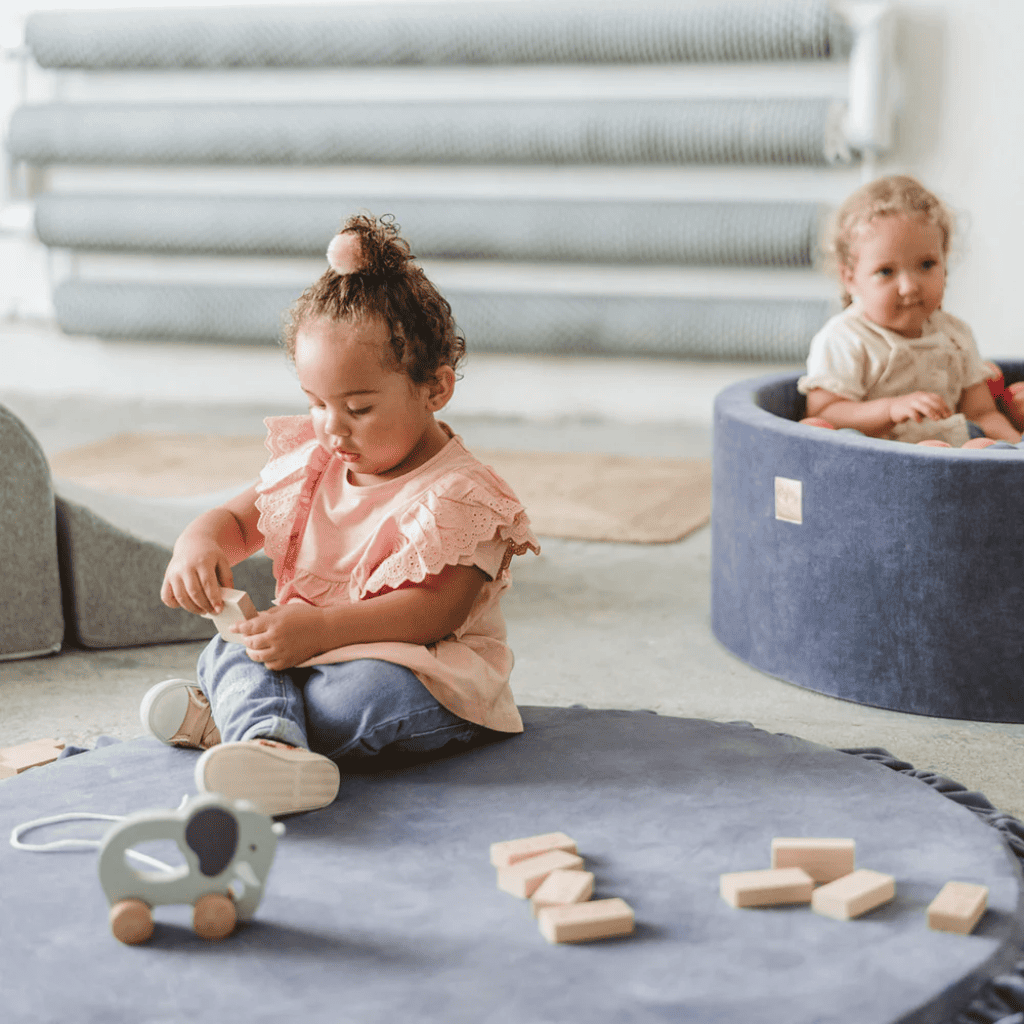 Velura – Round Soft Velvet Baby Play Mat in MidnightBlue | Comfort Tinitto – European manufacturing