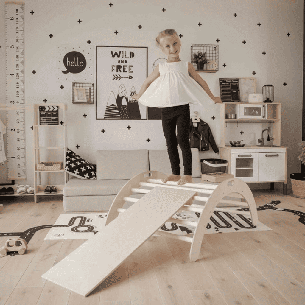 Arco de escalada Montessori con rampa en | Motricidade Tinitto – Fabricación europea