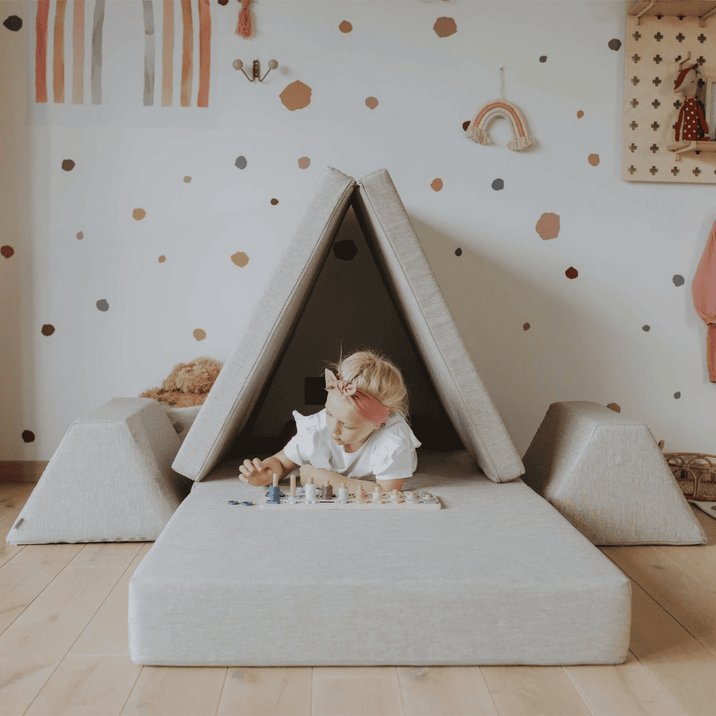 Juego de Sofá Modular Infantil Montessori Escalable a gris claro | Decoración Tinitto – Fabricación europea