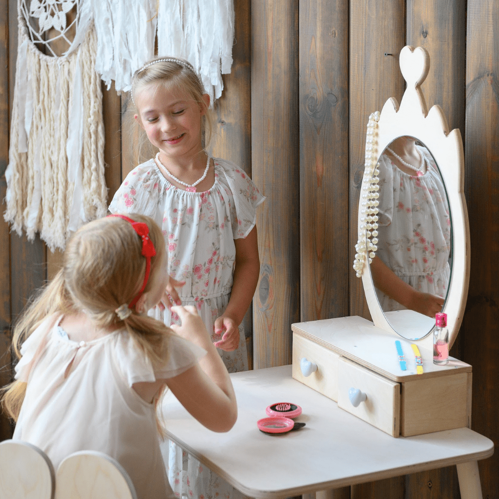 Coiffeuse Enfant "Princesse" – Miroir Couronne & Rangement (Bois Naturel) en Pink | Decoração Tinitto – Fabrication européenne