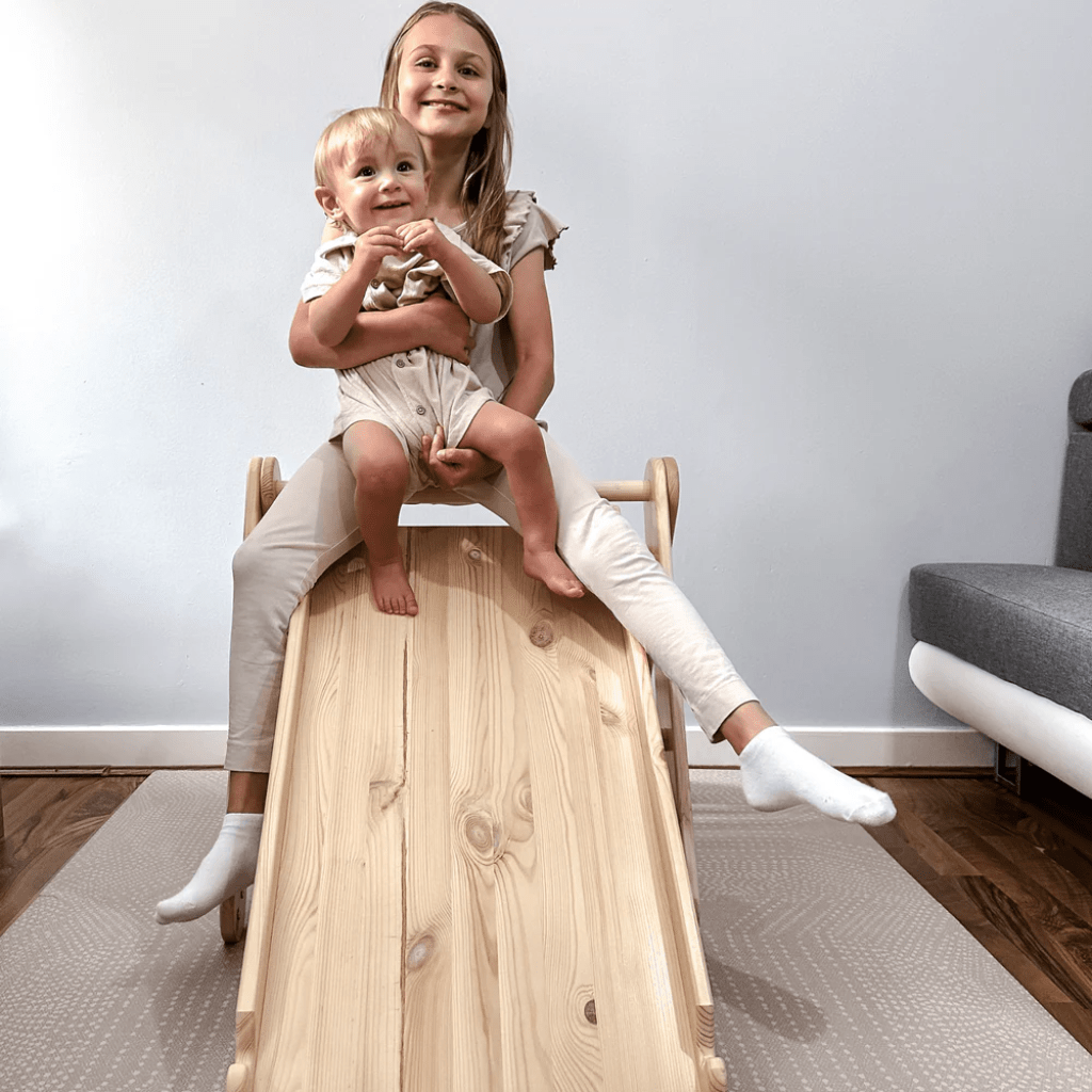 Escada Pikler com Corrediça - Parede de Escalada - Madeira Natural | Motricidade Tinitto – Fabricação europeia