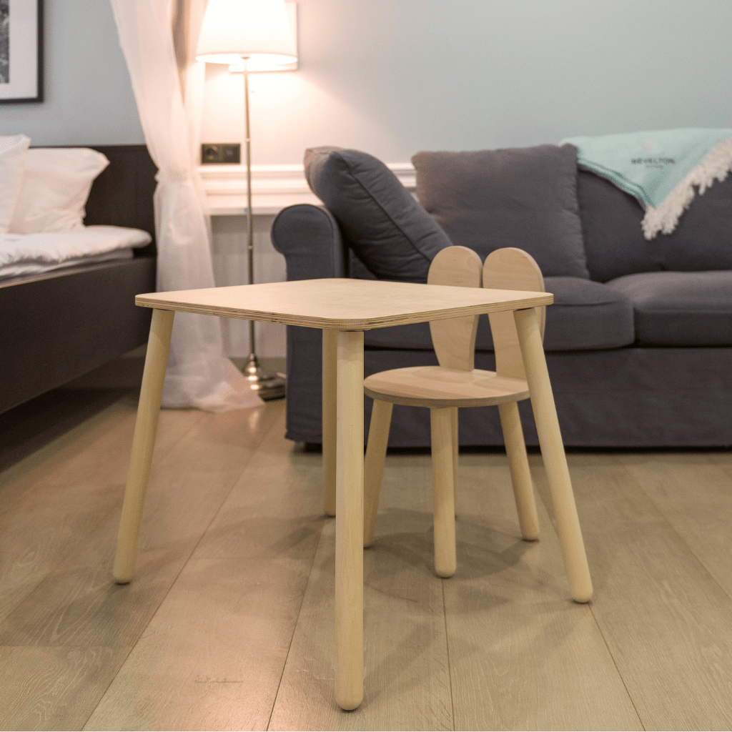Ensemble Table & Chaise "Little Bunny" – Bois Naturel (2 - 7 ans) en Laqué | Decoração Tinitto – Fabrication européenne
