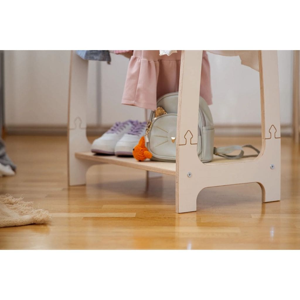 Design de Rack para Roupas Infantis em Madeira Natural | móveis Tinitto – Fabricação europeia