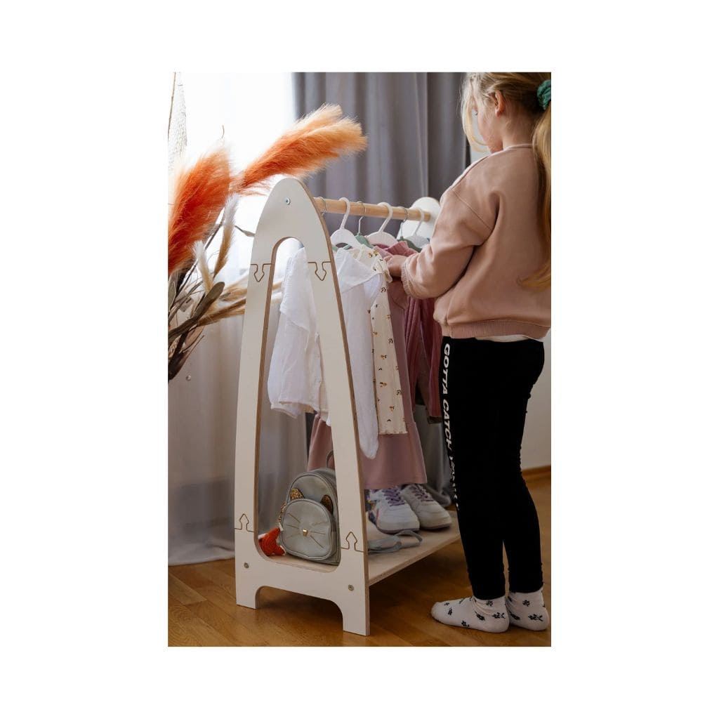 Design de Rack para Roupas Infantis em Madeira Natural | móveis Tinitto – Fabricação europeia