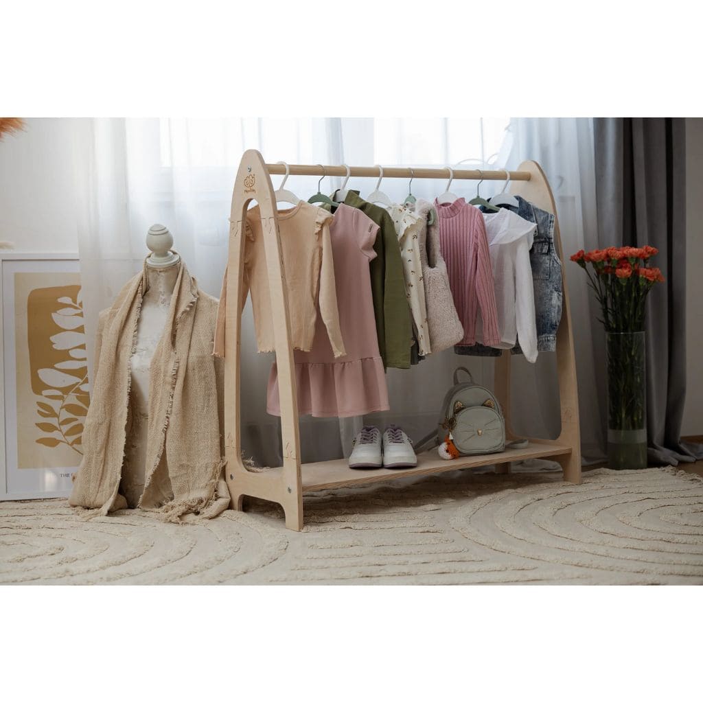 Design de Rack para Roupas Infantis em Madeira Natural | móveis Tinitto – Fabricação europeia