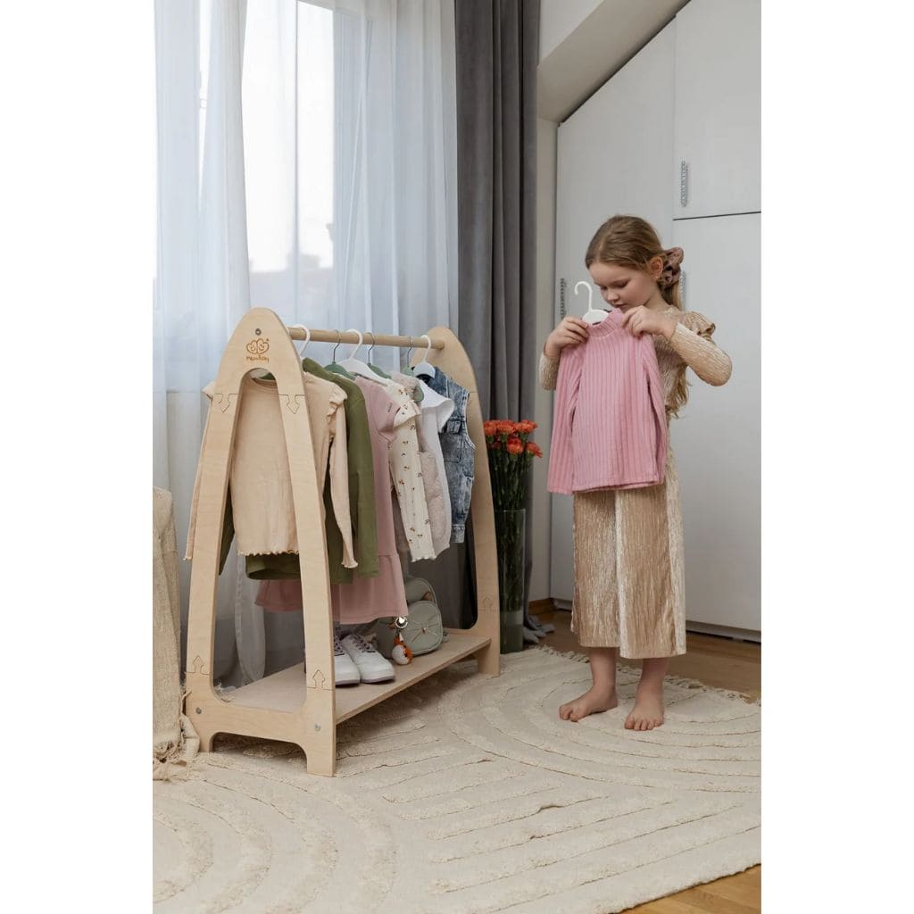 Design de Rack para Roupas Infantis em Madeira Natural | móveis Tinitto – Fabricação europeia
