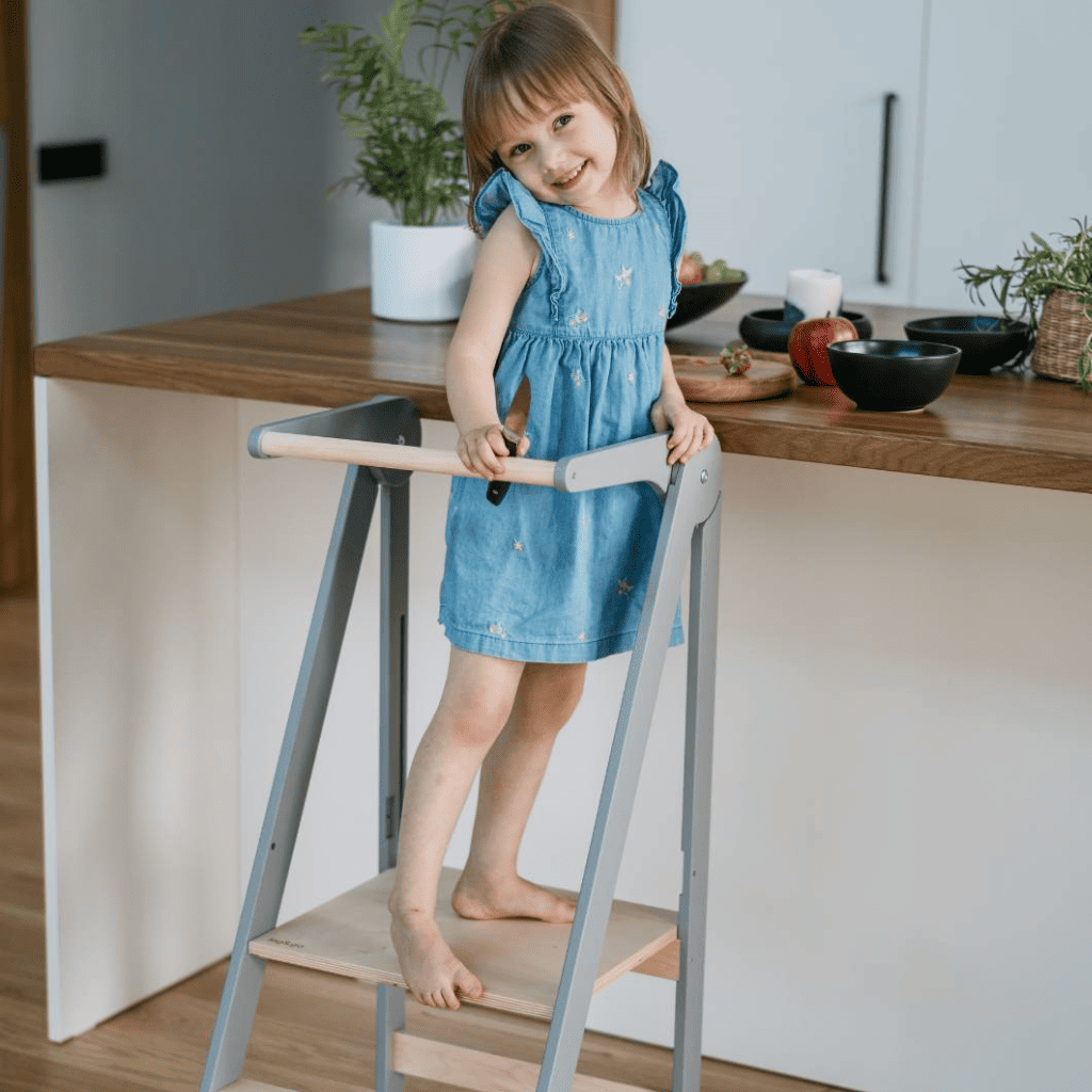 Tour de aprendizaje Montessori Plegable en Negro | Motricidade Tinitto – Fabricación europea