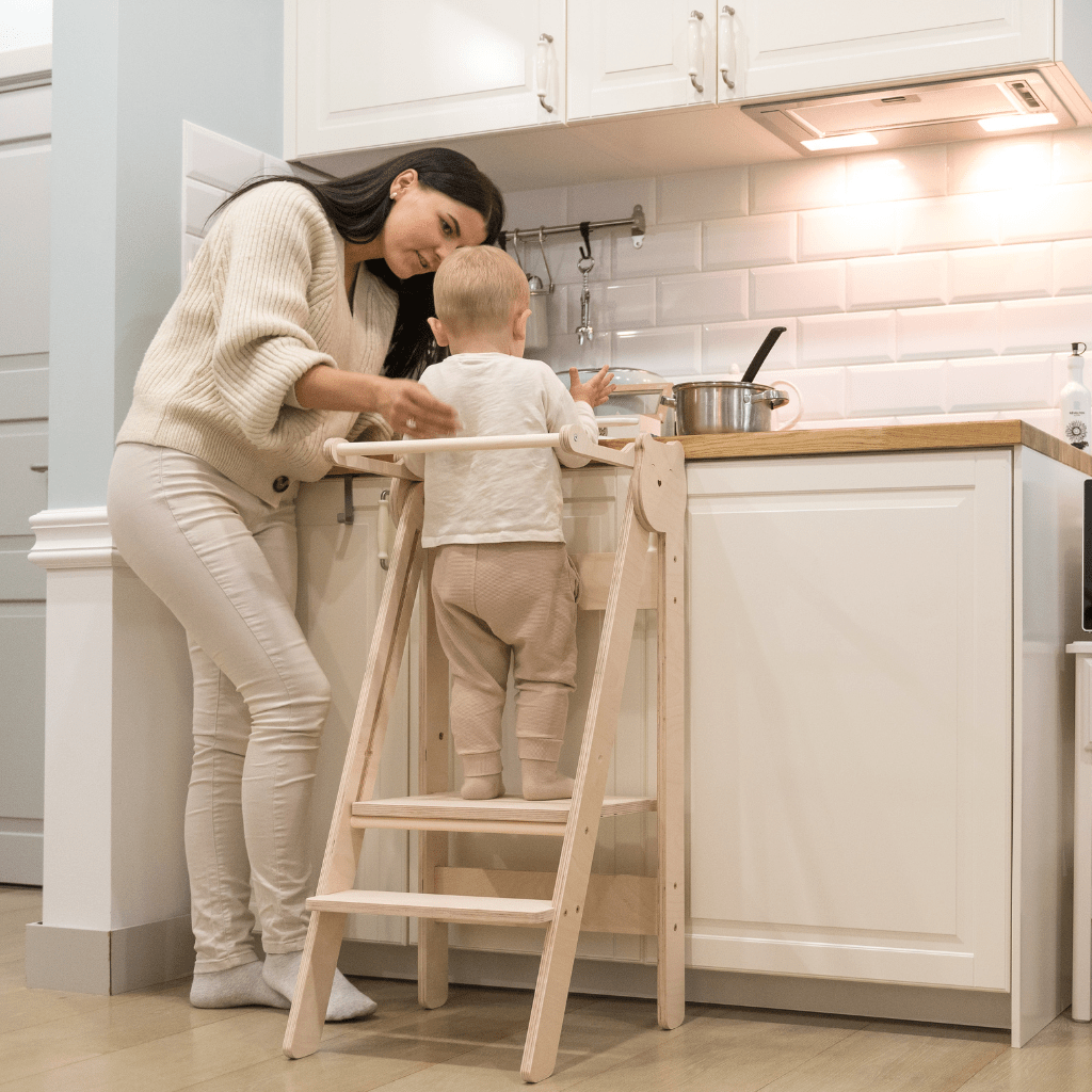 Tour d’Observation Montessori Compacte et Sécurisée en Terracota/Bois | Motricidade Tinitto – Fabrication européenne