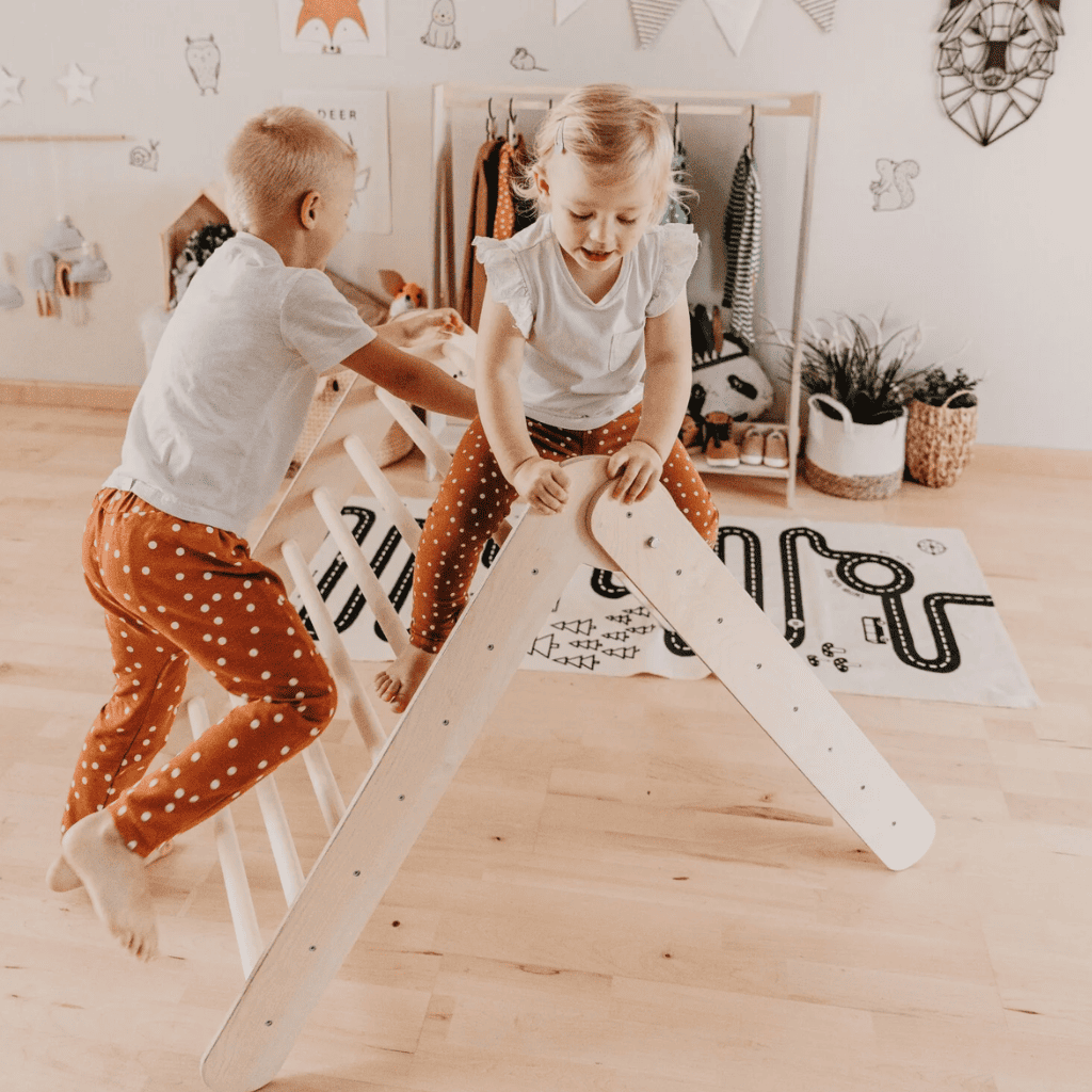 Triângulo de Escalada Montessori em | Motricidade Tinitto – Fabricação europeia