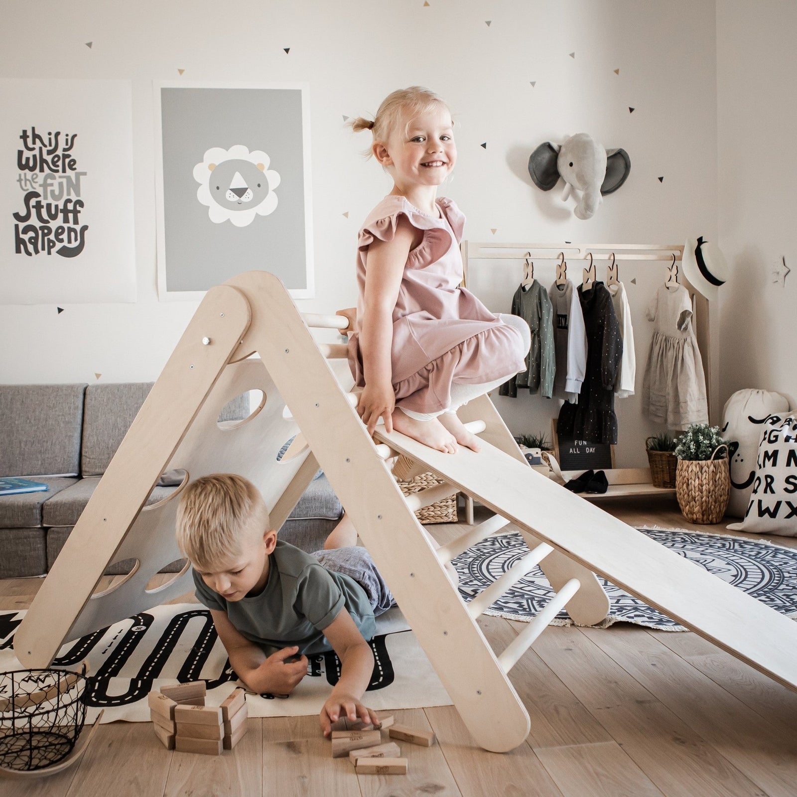 Triángulo de escalada Montessori Plegable 2 en 1 con Rampa | Motricidade Tinitto – Fabricación europea