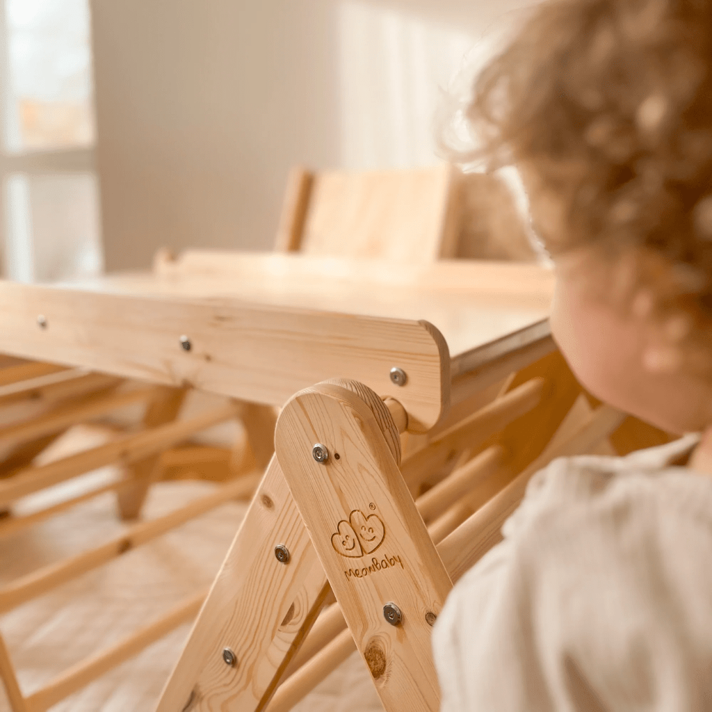 Triángulo de escalada Pikler con tobogán y estructura de escalada - Madera natural | Motricidade Tinitto – Fabricación europea