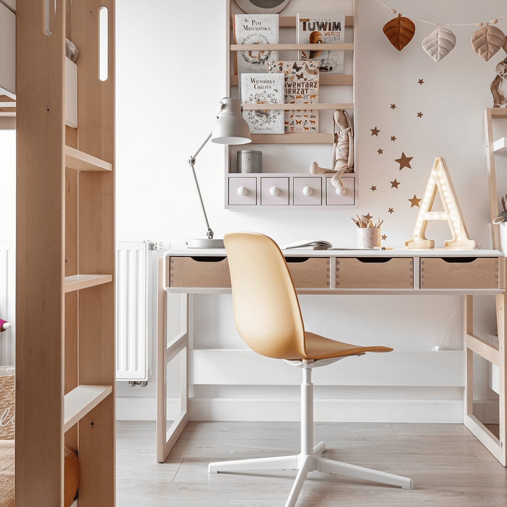 Veilleuse Lettre "U" en Bois de Pin en S | Decoração Tinitto – Fabrication européenne