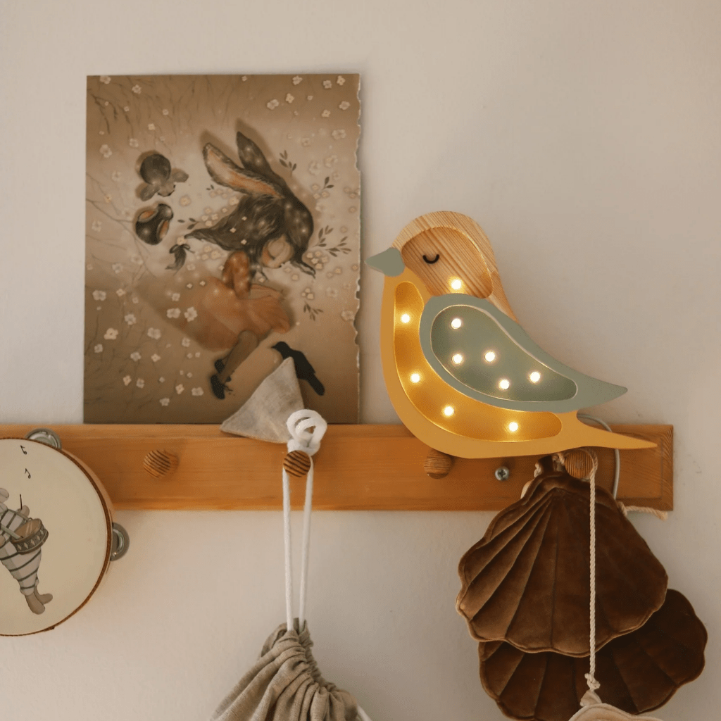 Veilleuse Mini Oiseau en Bois de Pin en Vert Sauge | Decoração Tinitto – Fabrication européenne