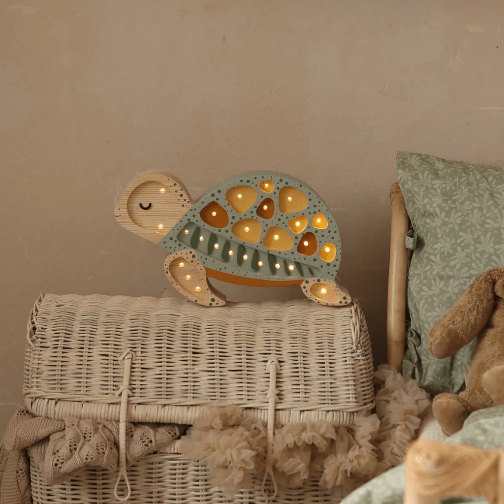 Veilleuse Tortue en Bois de Pin en Ocean | Conforto Tinitto – Fabrication européenne